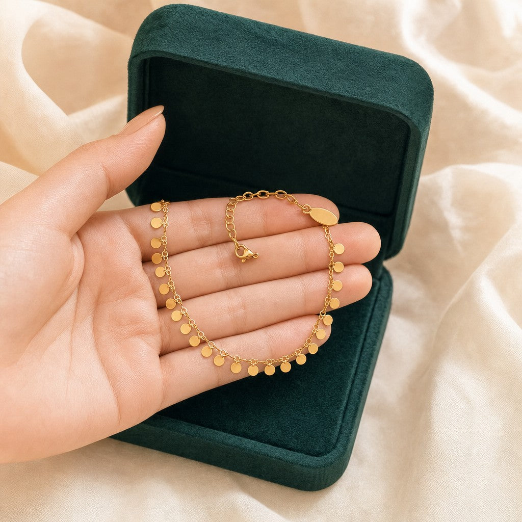 Darak Anklet presented in an plum velvet gift box