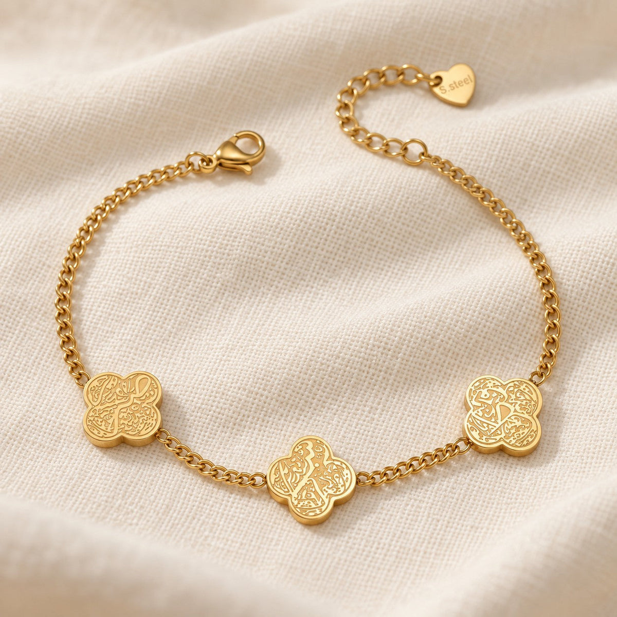 Close-up detail of the Rawdat Al Fuad Bracelet